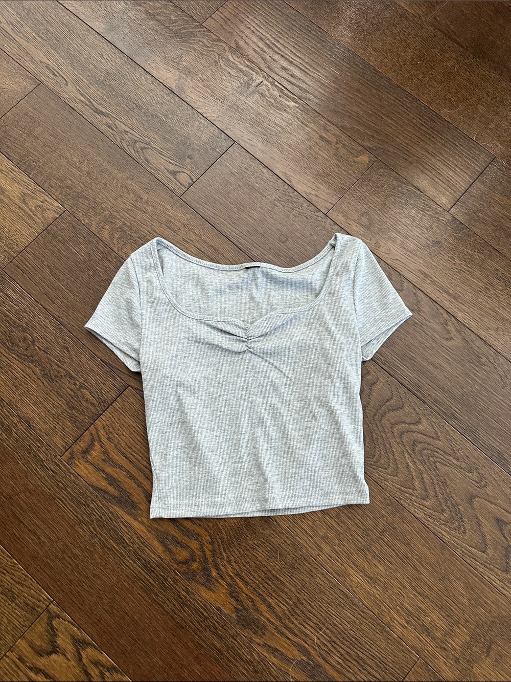 H&M Light Gray Scoop Neck Cropped Tee